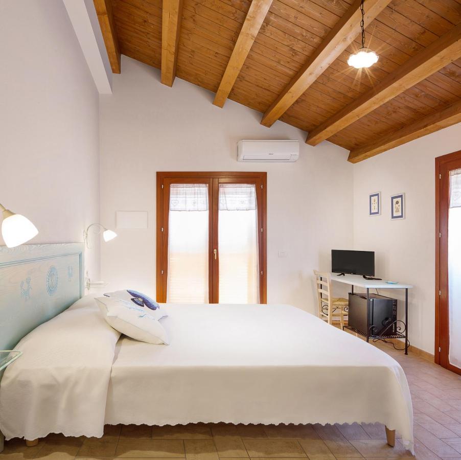 Edomat Bed & Breakfast Monserrato Exterior foto